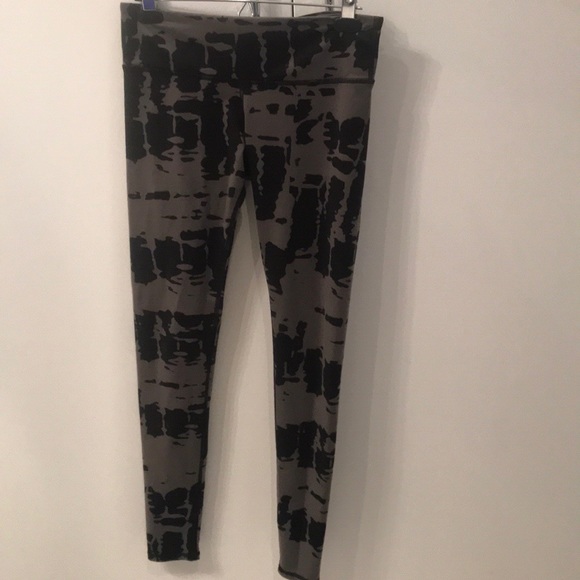 Alo active wear - Picture 4 of 4